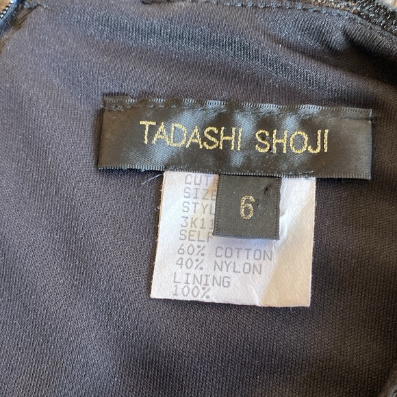 Tadashi Shoji beautiful lace Peplin dress in size 6. - Picture 4 of 11